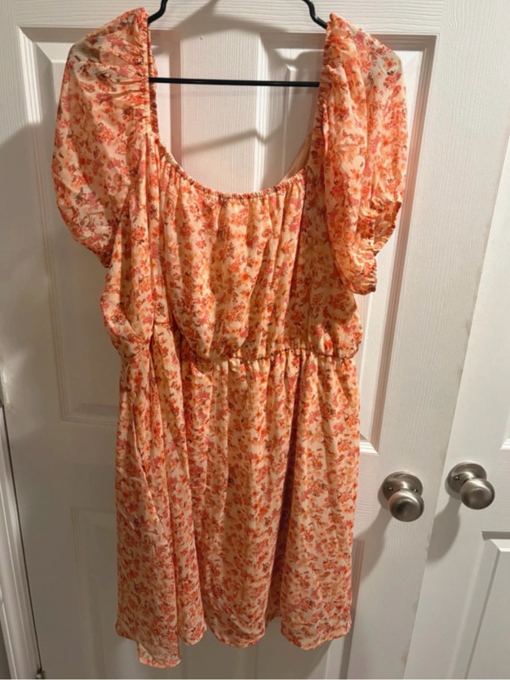 ARULA Peach-Orange Floral Puff-Sleeve Casual Dress